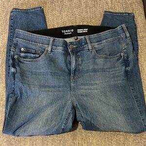 Torrid Women's Bombshell Skinny Jeans